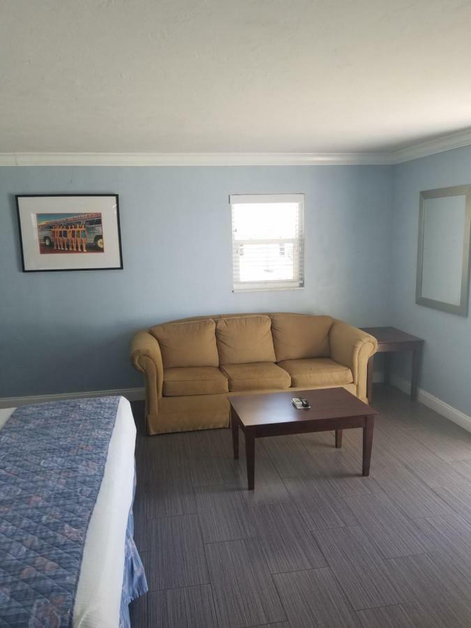 Carousel Beach Inn Fort Myers Beach Luaran gambar